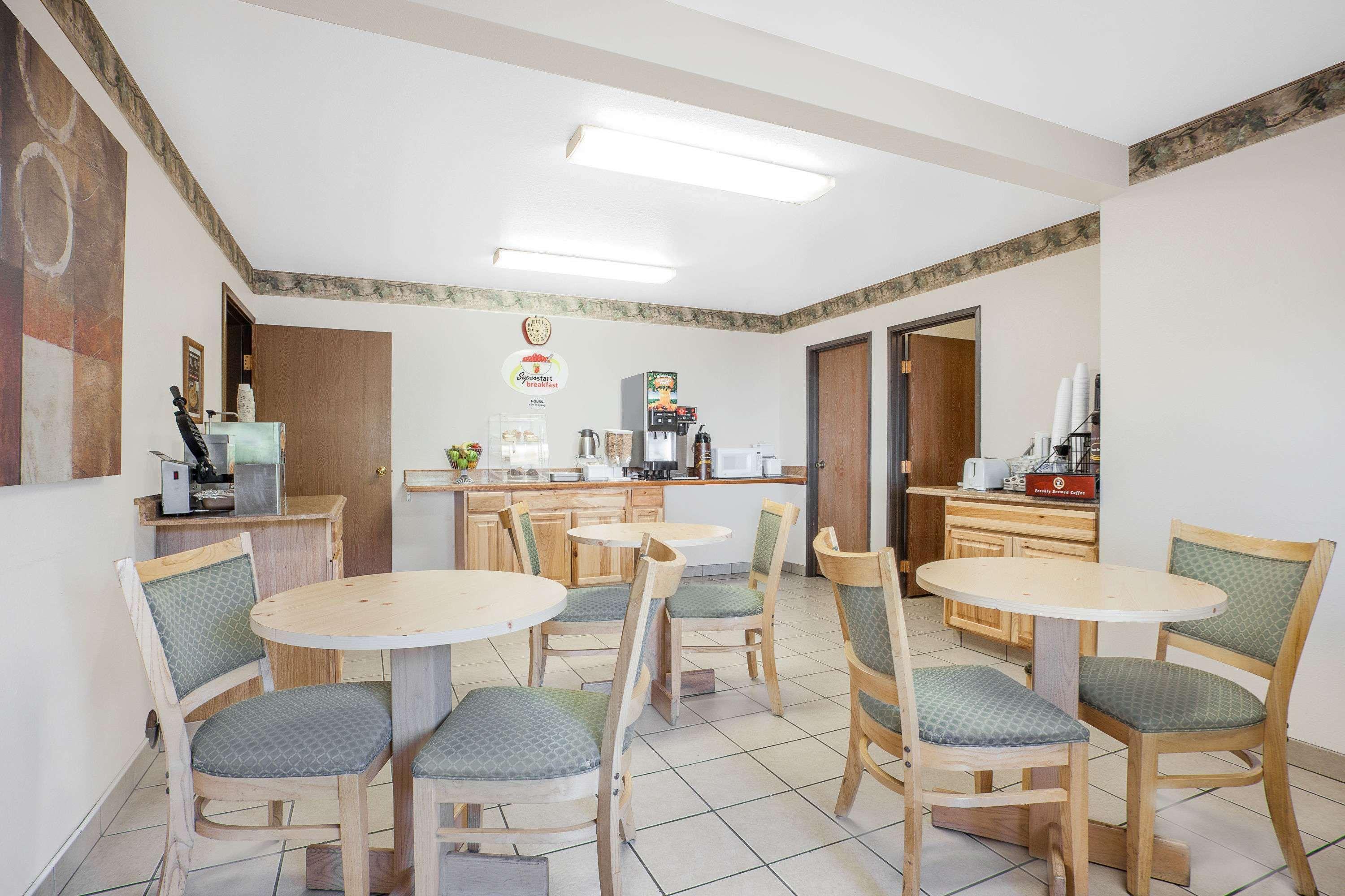 Fairbridge Inn & Suites Moscow - Pullman Luaran gambar